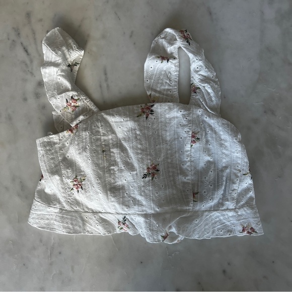 kirious Tops - NWT - Kirious White Floral Top